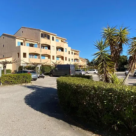 Apartament Les Locations Cinaureva « Village De La » La Londe-les-Maures